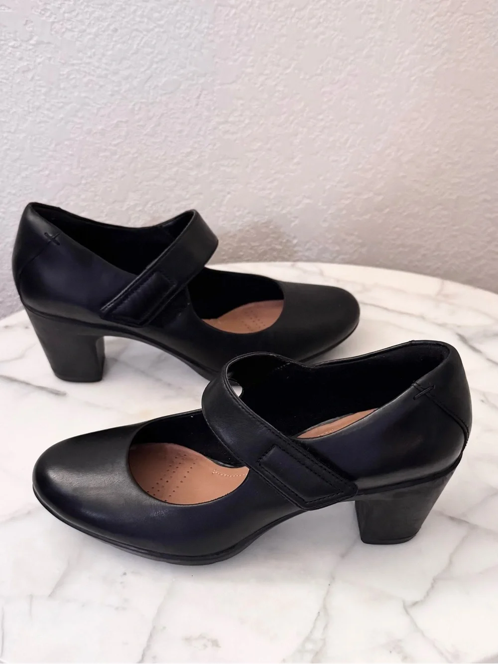Clarks Artisan Leather Emslie, Lulin Mary Jane Velcro straBlack Sz US 7.5 & UK 5